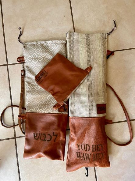 Pouches 2